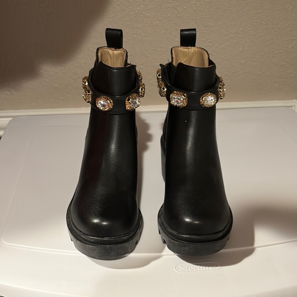 Steve Madden Black Ankle Boots Chelsea Style